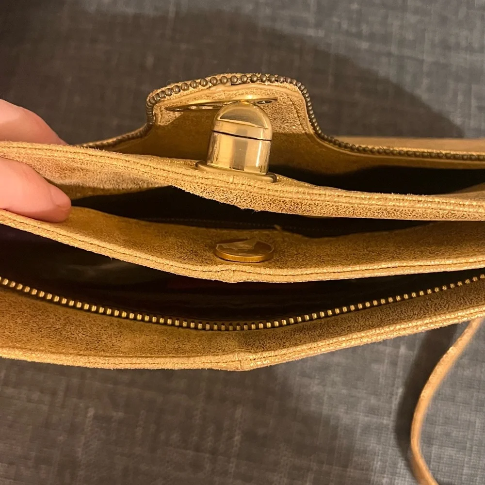 HOBO Gold Metallic Crossbody Bag - Picture 5 of 6